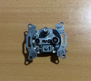 Toma TV/SAT Schneider KON401373