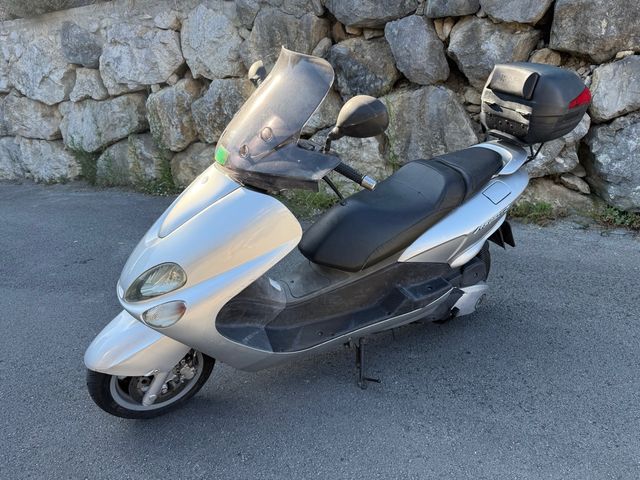 Yamaha Majesty 125cc - Scooter