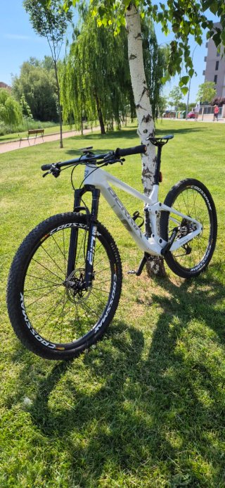 Bicicleta BERRIA MAKO MTB 29" Carbono