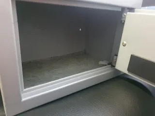 Caja fuerte Arregui - Gris y Roja