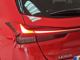 Lexus UX 2.0 250h Business