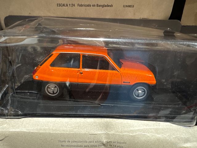 Renault 5 1:24 metal