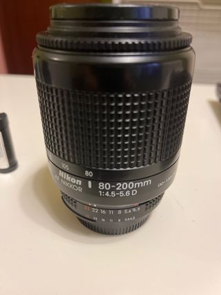 Nikon F50: Cámara réflex manual