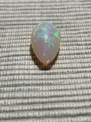 Ópalo natural 13.22 ct. Certificado