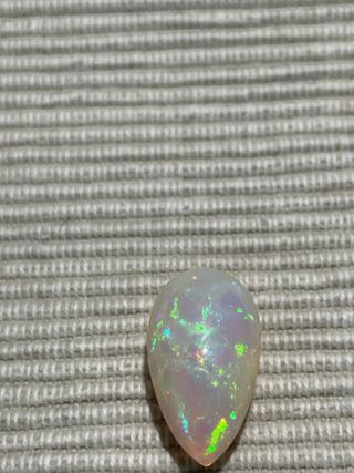 Ópalo natural 13.22 ct. Certificado