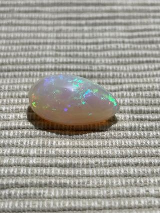 Ópalo natural 13.22 ct. Certificado