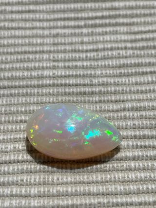 Ópalo natural 13.22 ct. Certificado