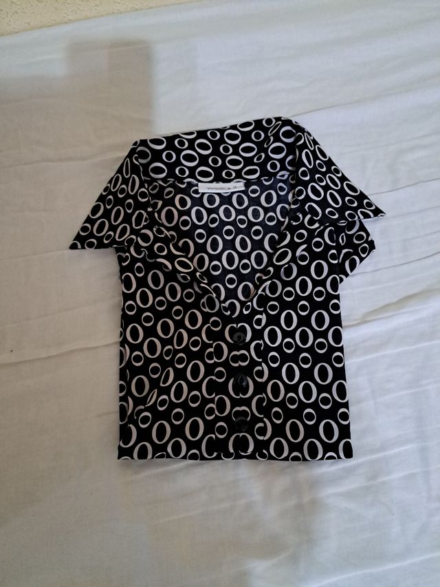 Blusa negra y blanca - Talla S