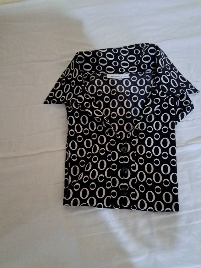 Blusa negra y blanca - Talla S