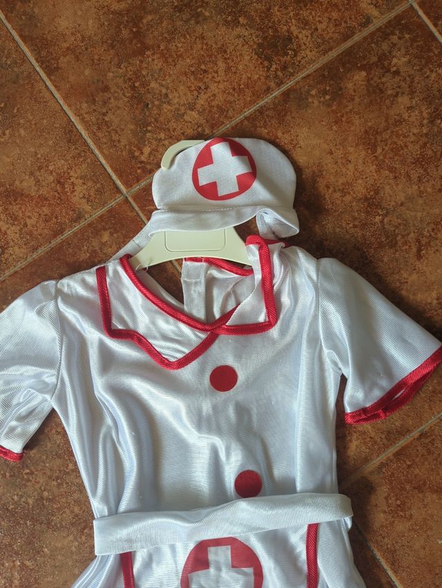 Disfraz enfermera niña 2-3 años aproximadamente