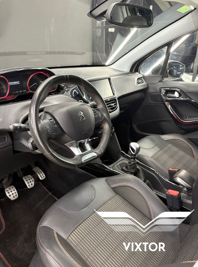 Peugeot 2008 Peugeot 2008 1.2 PureTech S&S GT Line