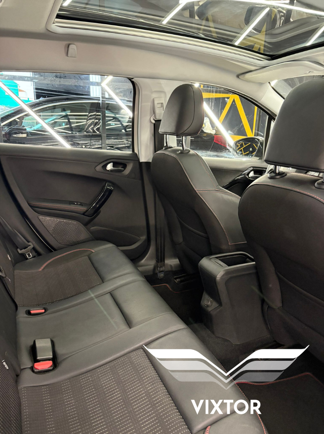 Peugeot 2008 Peugeot 2008 1.2 PureTech S&S GT Line