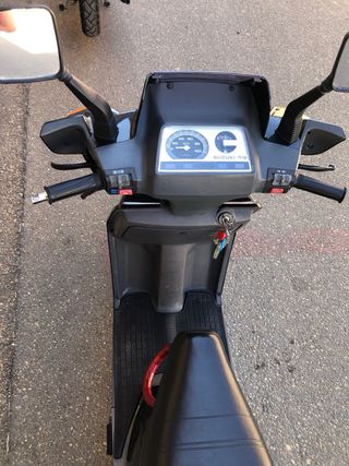 Moto Suzuki Lido 75cc Scooter