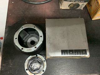 Adaptador Momo para volante
Ford