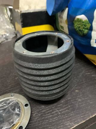 Adaptador Momo para volante
Ford