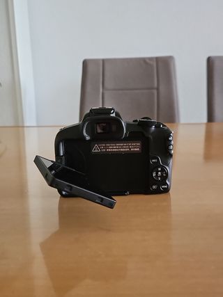 Canon EOS R50 + 2 objetivos