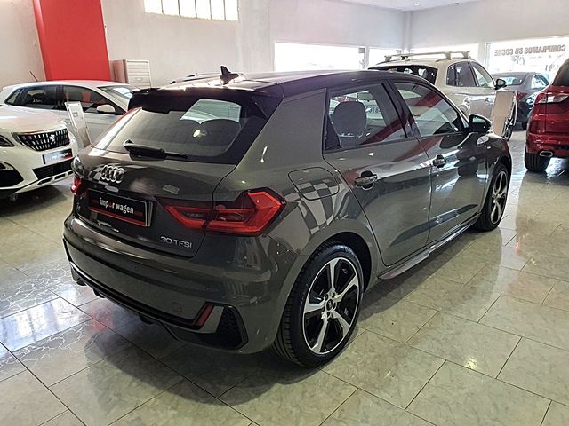 Audi A1 30 tfsi, CARPLAY, 6 vel, LED, cámara...