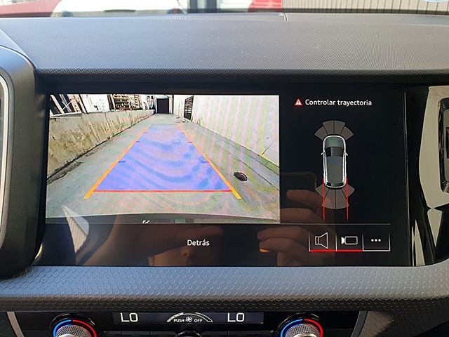 Audi A1 30 tfsi, CARPLAY, 6 vel, LED, cámara...
