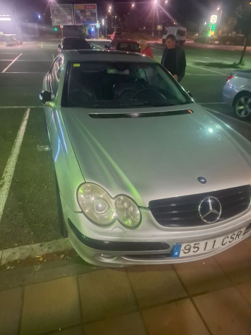 Mercedes-Benz  CLK 2004 - foto 1