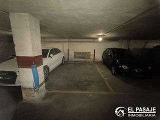 Garaje en venta en Linares