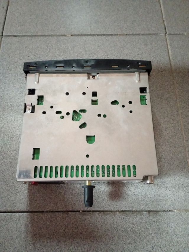 Ràdio coche CLARION