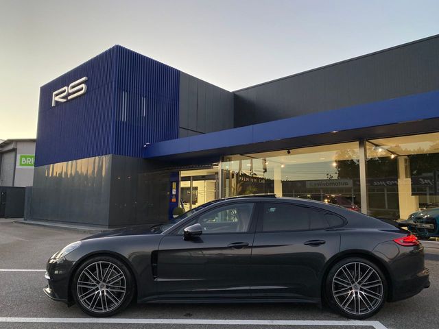 Porsche Panamera 4