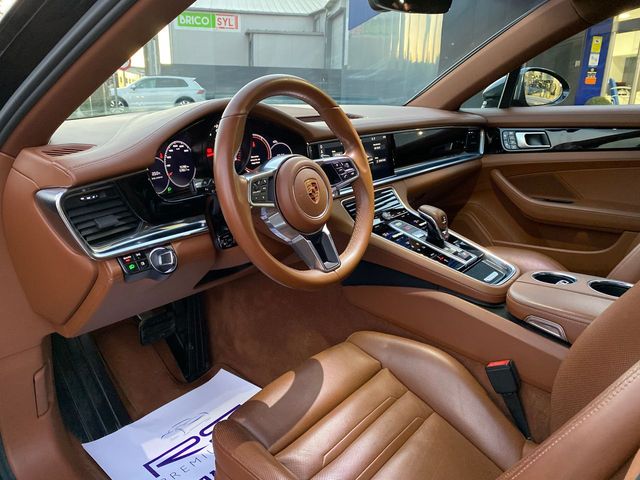 Porsche Panamera 4