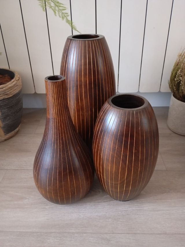 Jarrón madera marrón