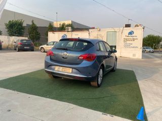 Opel Astra 2013