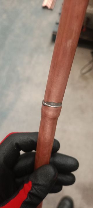 Fontanero se ofrece para reparaciones en general