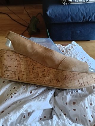 Sandalias Carolina Herrera beige