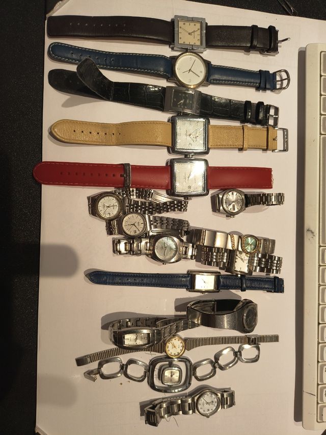 17 orologi assortiti