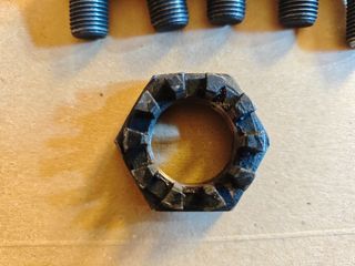 10 tornillos rueda + tuerca VW T3