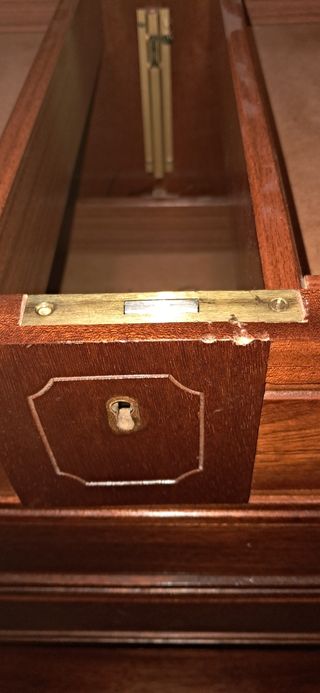 Mueble antiguo 3 cajones madera la cerradura no va