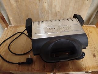Sandwichera eléctrica
