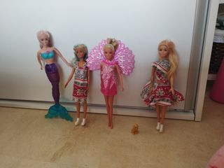 4 Muñecas Barbie - Vestidos Variados