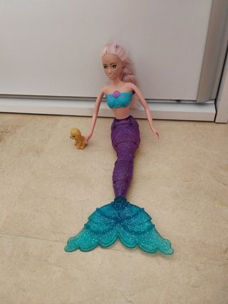 4 Muñecas Barbie - Vestidos Variados