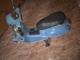 Moto scooter infantil