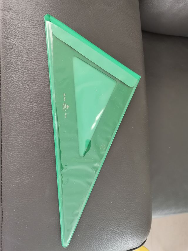 Cartone Faber Castell 28 cm, con copertina.