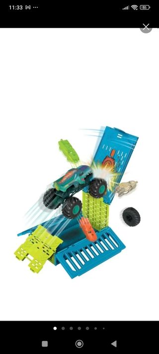   2 sets Hot Wheels Monster Trucks