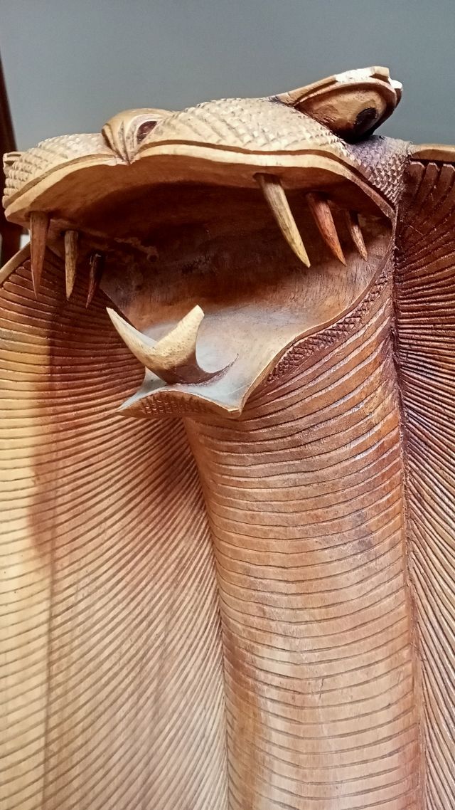 Escultura Cobra Madera de teca