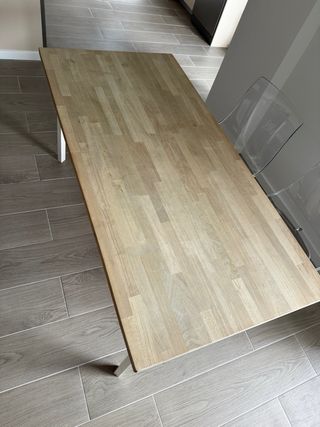 Mesa de madera patas aluminio blancas