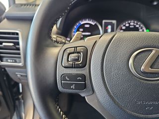 Lexus NX 2.5 300h Premium 2WD