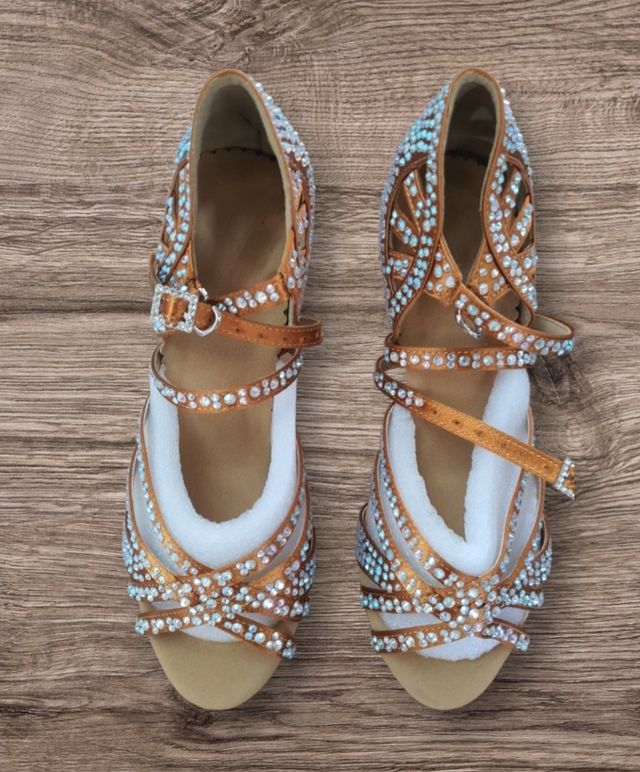 Zapatos baile salón dorados