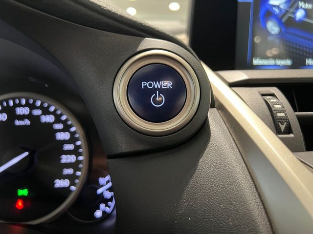 Lexus NX 2.5 300h Business 2WD