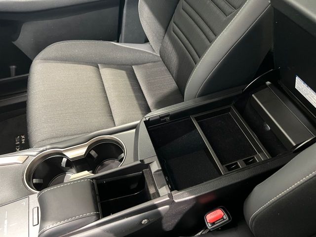 Lexus NX 2.5 300h Business 2WD