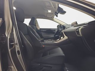 Lexus NX 2.5 300h Business Navigation 2WD