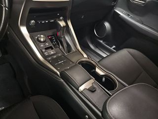 Lexus NX 2.5 300h Business Navigation 2WD