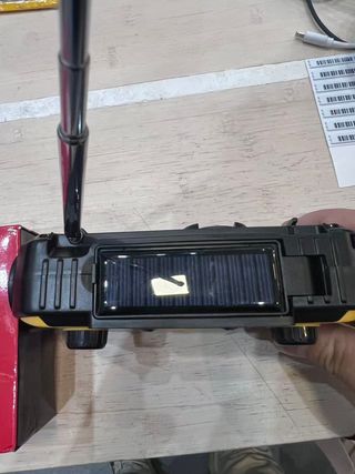 PRUNUS J-369 Radio Solar y a Pilas, Radios Emergen