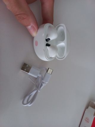 Auriculares inalámbricos Mad blancos